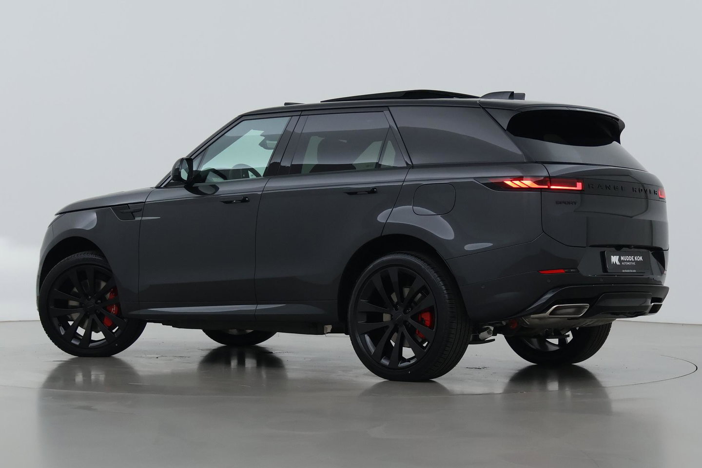 Land Rover Range Rover Sport 3.0 P550e Autobiography PHEV | Black Pack | Massage | Meridian Surround | Koelbox | ClearSight | Trekhaak | 23 Inch