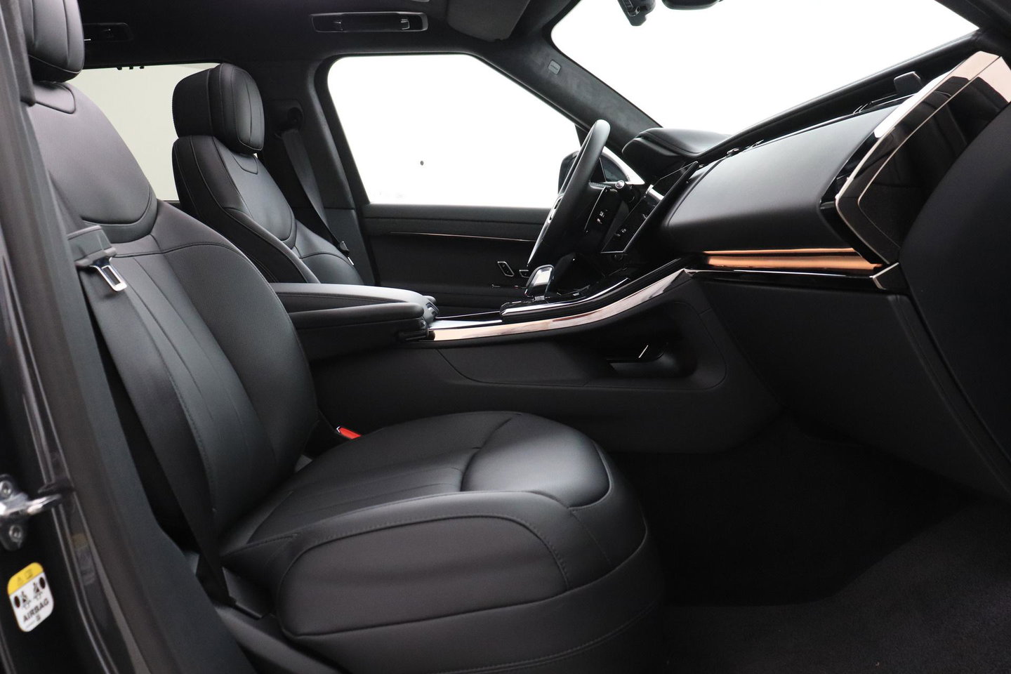 Land Rover Range Rover Sport 3.0 P550e Autobiography PHEV | Black Pack | Massage | Meridian Surround | Koelbox | ClearSight | Trekhaak | 23 Inch