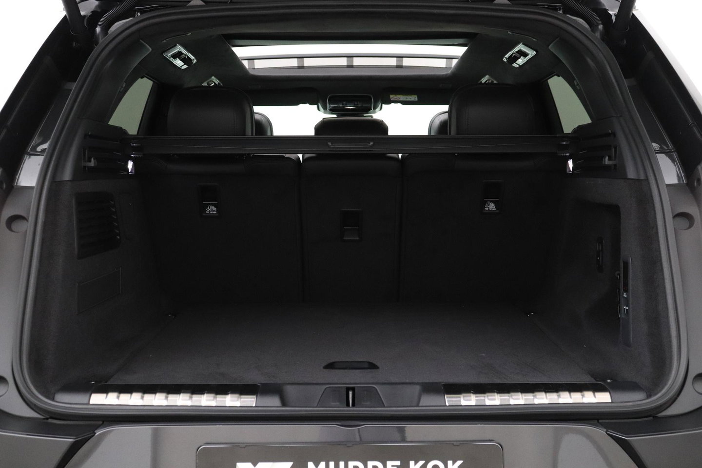 Land Rover Range Rover Sport 3.0 P550e Autobiography PHEV | Black Pack | Massage | Meridian Surround | Koelbox | ClearSight | Trekhaak | 23 Inch