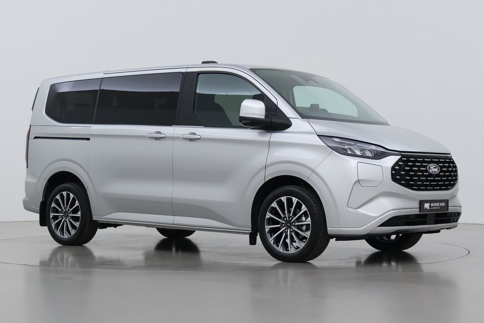 Ford Transit Custom Tourneo 340 2.5 PHEV L1H1 Titanium X | 8P | Panoramadak | ACC | Elektrische Schuifdeuren | Trekhaak | Bang&Olufsen