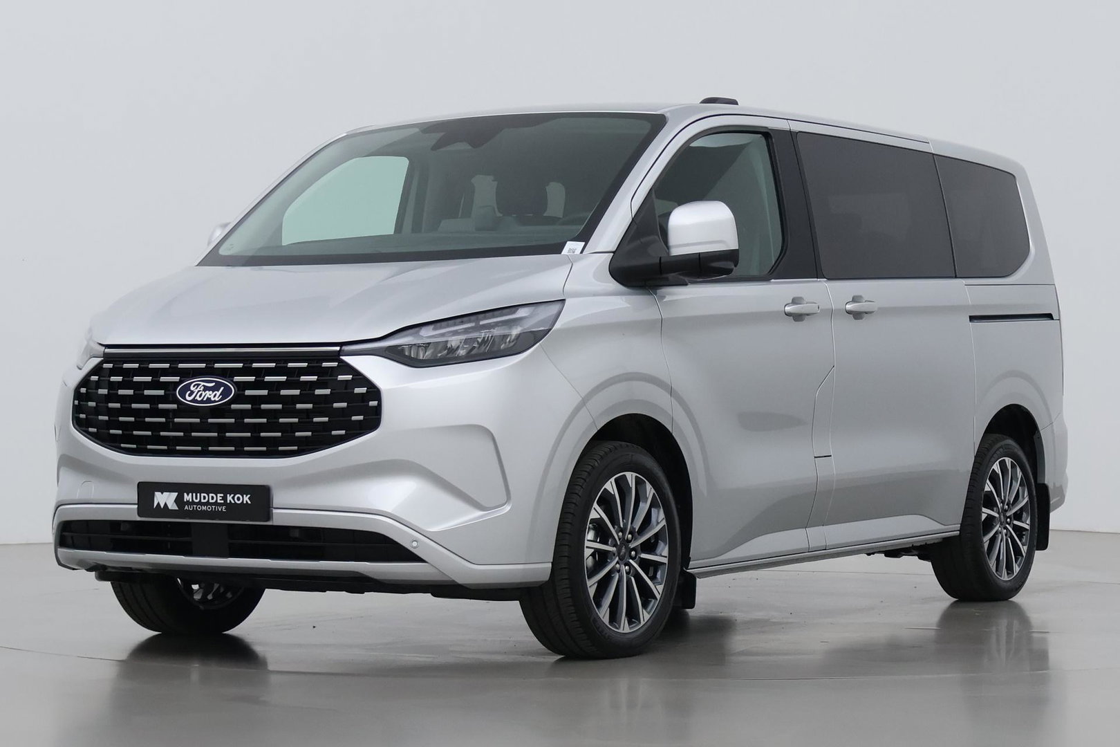 Ford Transit Custom Tourneo 340 2.5 PHEV L1H1 Titanium X | 8P | Panoramadak | ACC | Elektrische Schuifdeuren | Trekhaak | Bang&Olufsen