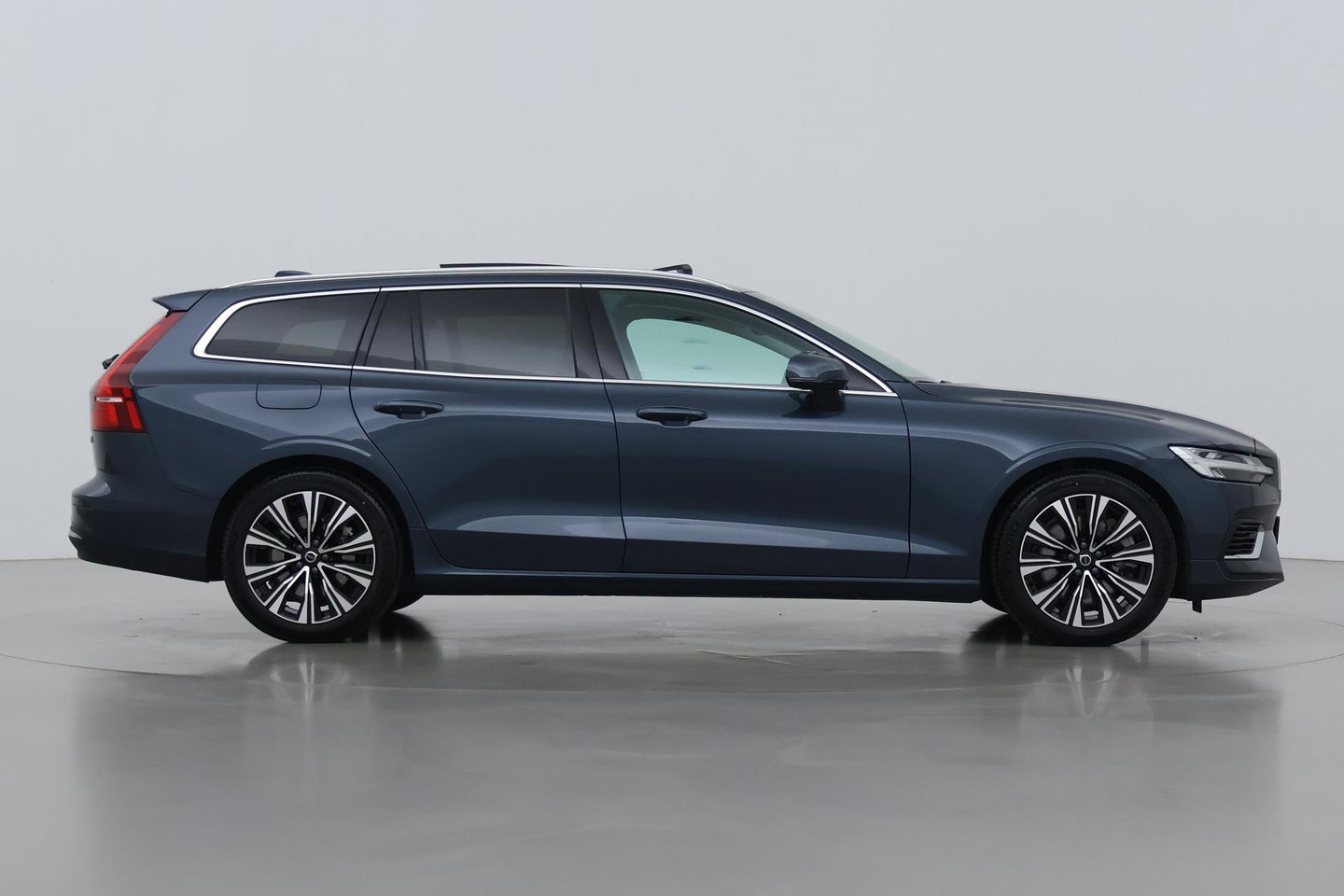 Volvo V60 T8 Plug-in hybrid Plus Bright | ACC | Panoramadak | Harman/Kardon | 360° Camera | Head-Up | BLIS | Stoel+Stuurverwarming