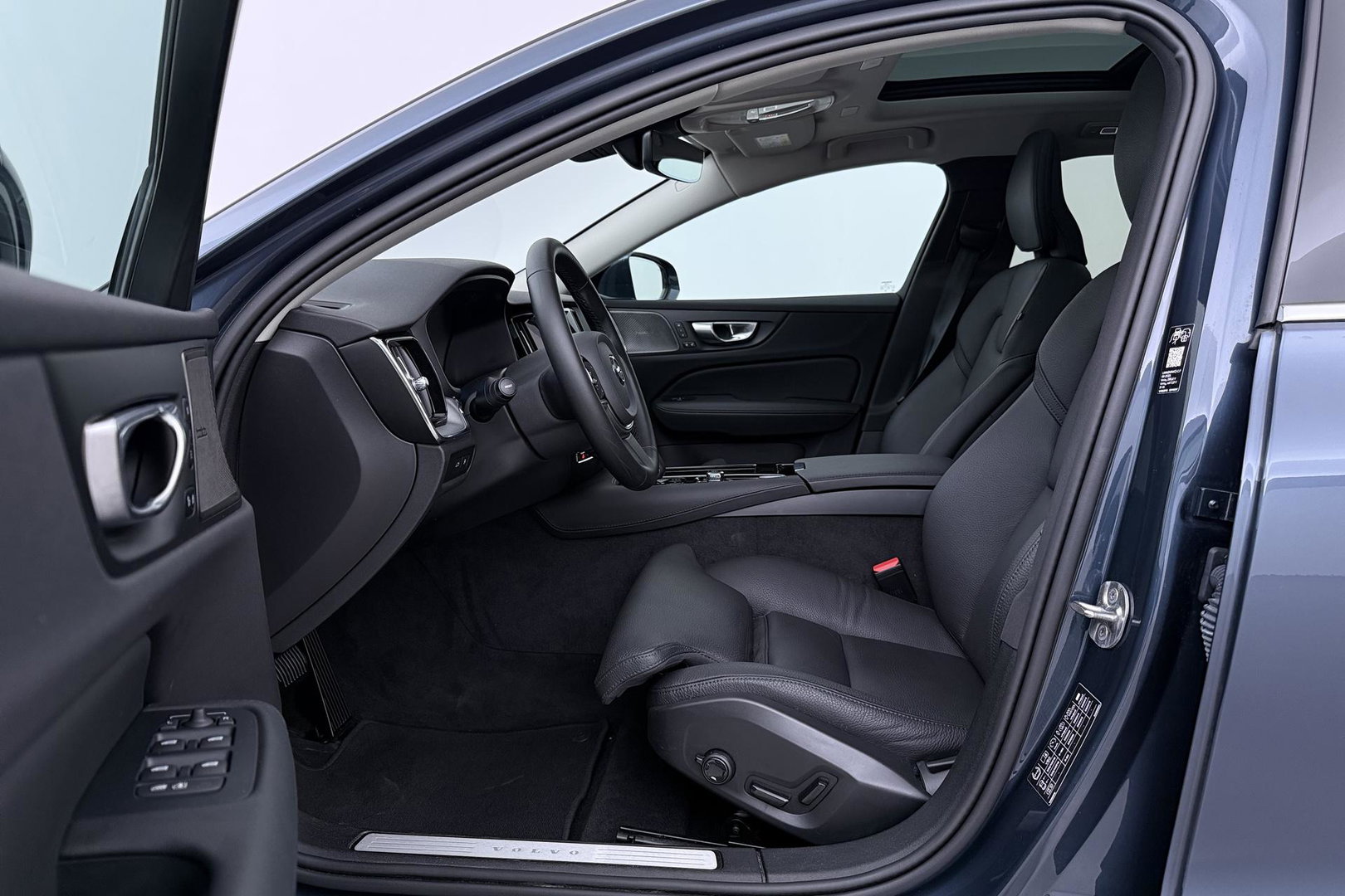 Volvo V60 T8 Plug-in hybrid Plus Bright | ACC | Panoramadak | Harman/Kardon | 360° Camera | Head-Up | BLIS | Stoel+Stuurverwarming