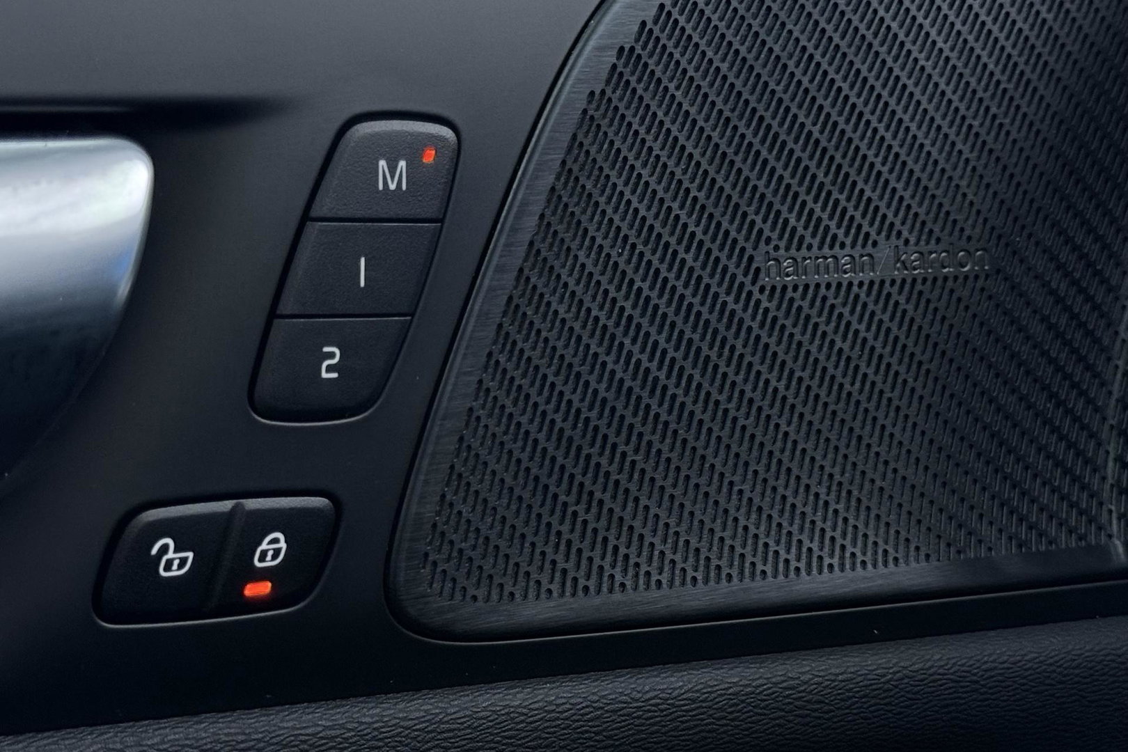 Volvo V60 T8 Plug-in hybrid Plus Bright | ACC | Panoramadak | Harman/Kardon | 360° Camera | Head-Up | BLIS | Stoel+Stuurverwarming