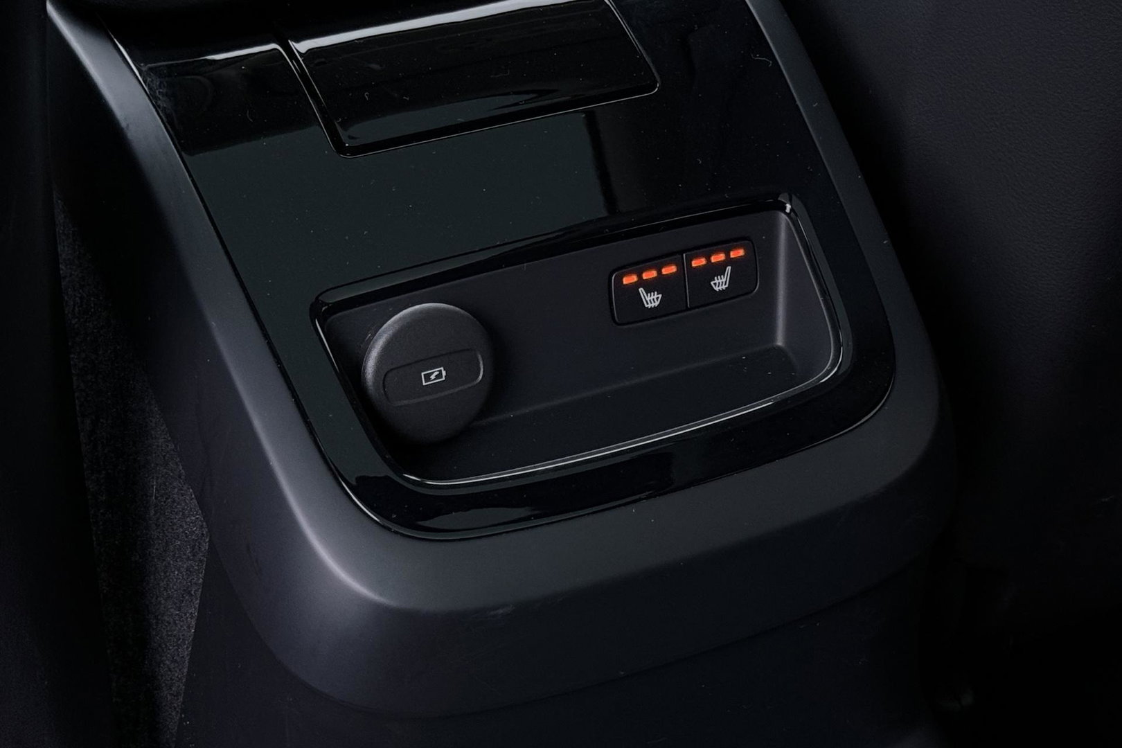 Volvo V60 T8 Plug-in hybrid Plus Bright | ACC | Panoramadak | Harman/Kardon | 360° Camera | Head-Up | BLIS | Stoel+Stuurverwarming