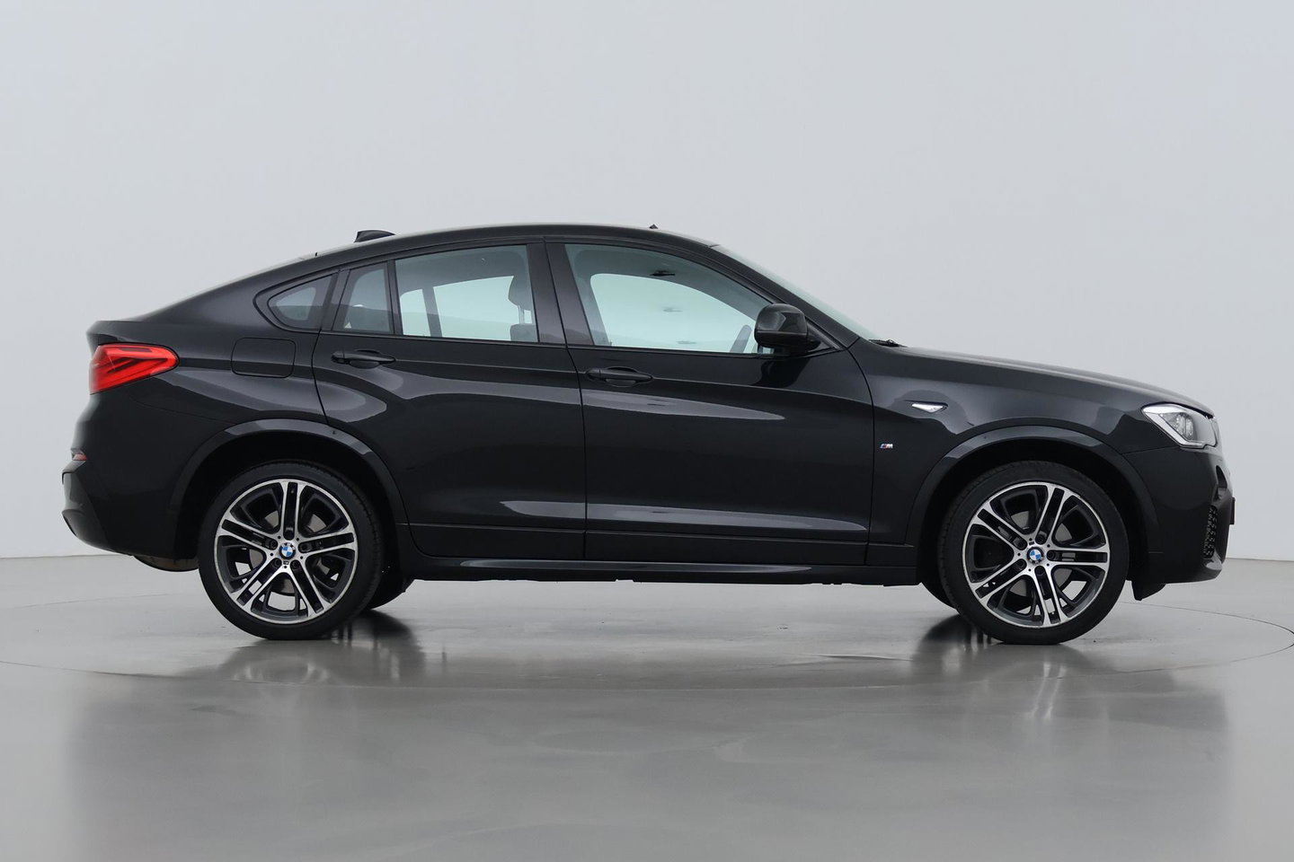 BMW X4 xDrive20i Centennial High Executive | M-Sport | Panoramadak | Vol-Leder | 20 Inch