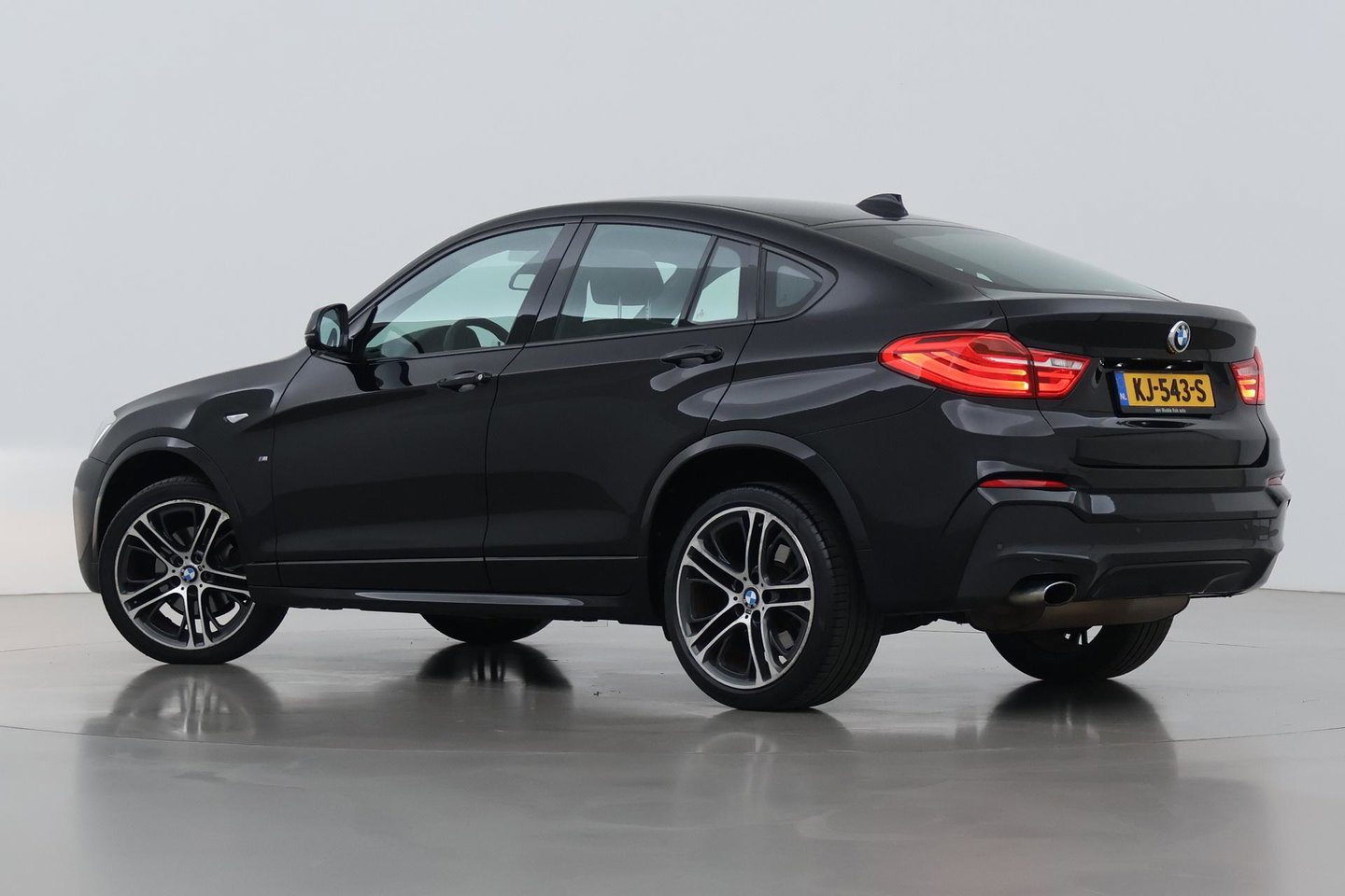 BMW X4 xDrive20i Centennial High Executive | M-Sport | Panoramadak | Vol-Leder | 20 Inch