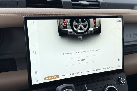 Land Rover Defender 2.0 P300e 110 X | FACELIFT | ClearSight | Meridian Surround | Trekhaak | Luchtvering | Koelbox | Panoramadak | 22 Inch