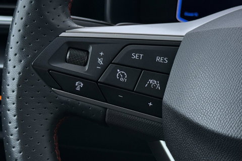 SEAT Leon 1.4 TSI eHybrid PHEV FR | ACC | Panoramadak | Stuurverwarming | Camera | Keyless | 18 Inch