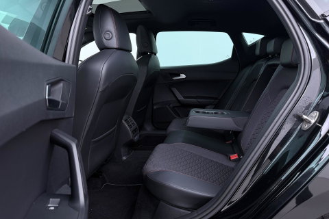 SEAT Leon 1.4 TSI eHybrid PHEV FR | ACC | Panoramadak | Stuurverwarming | Camera | Keyless | 18 Inch