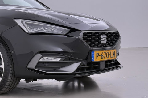SEAT Leon 1.4 TSI eHybrid PHEV FR | ACC | Panoramadak | Stuurverwarming | Camera | Keyless | 18 Inch