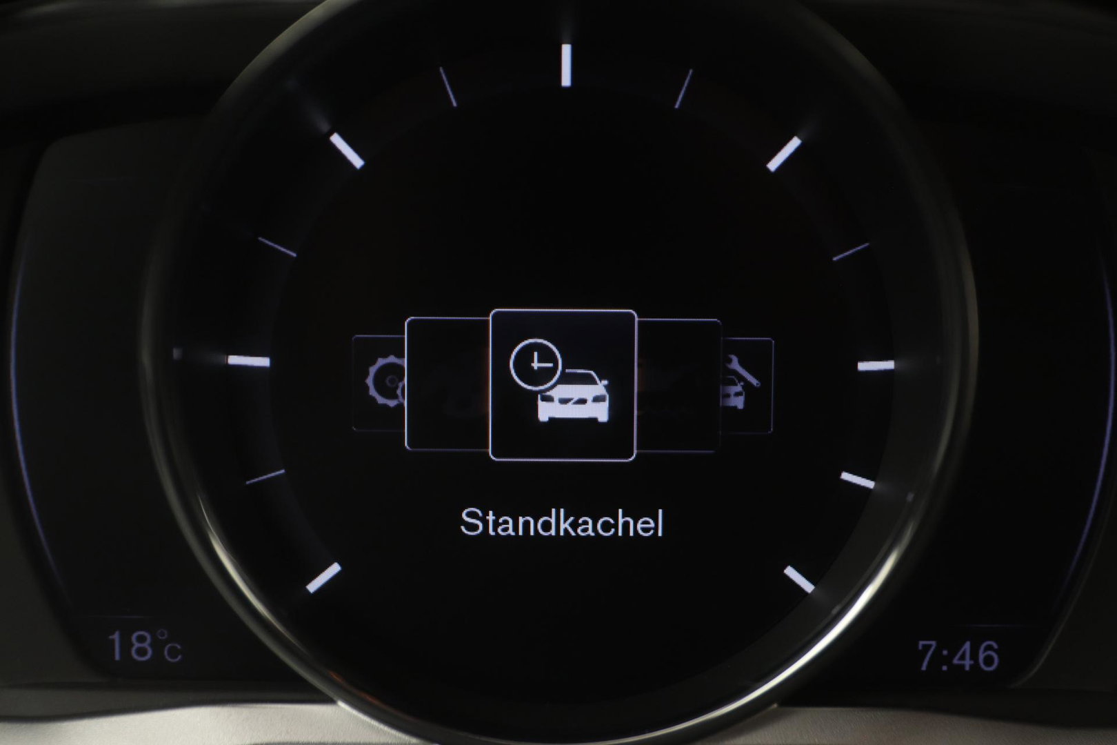 Volvo XC60 2.4 D5 Summum | ACC | Camera | BLIS | Trekhaak | Standkachel | Getint Glas