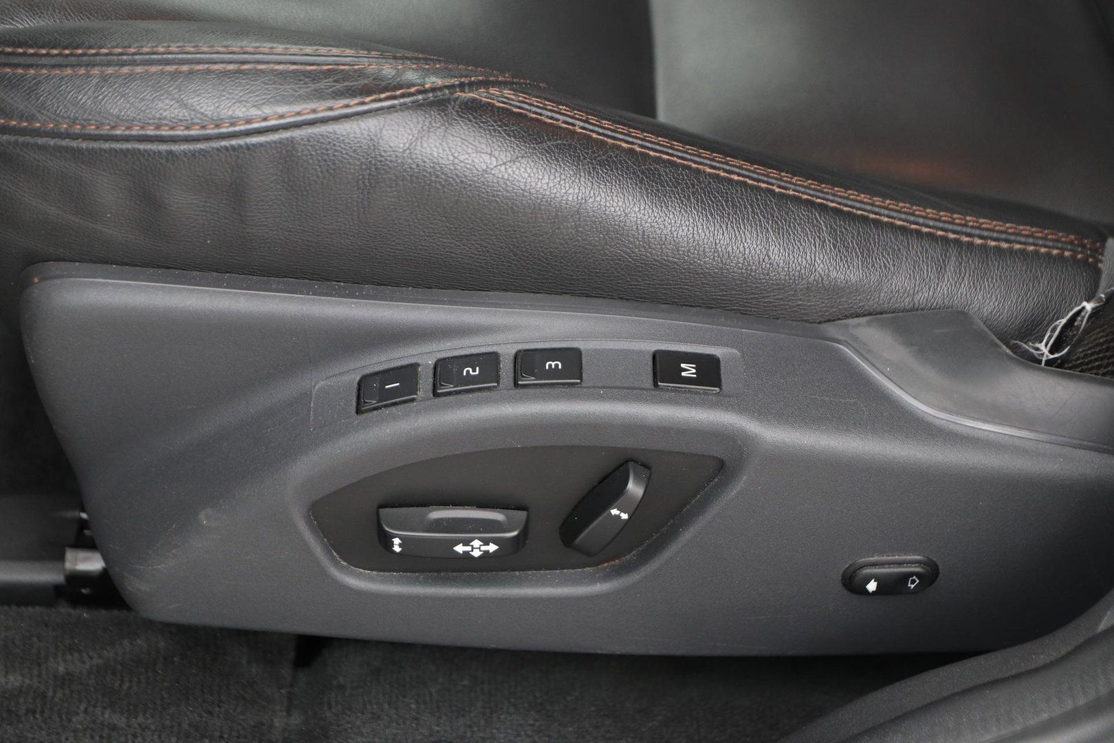 Volvo XC60 2.4 D5 Summum | ACC | Camera | BLIS | Trekhaak | Standkachel | Getint Glas
