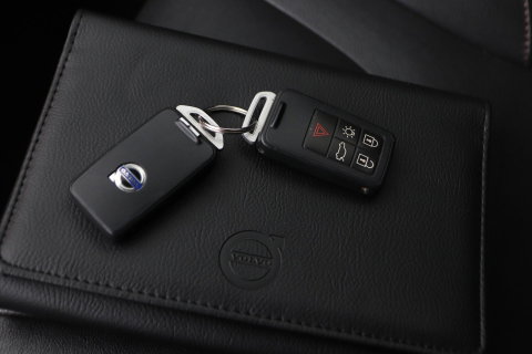 Volvo XC60 2.4 D5 Summum | ACC | Camera | BLIS | Trekhaak | Standkachel | Getint Glas