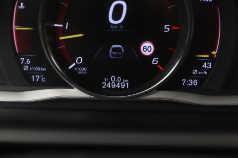Volvo XC60 2.4 D5 Summum | ACC | Camera | BLIS | Trekhaak | Standkachel | Getint Glas