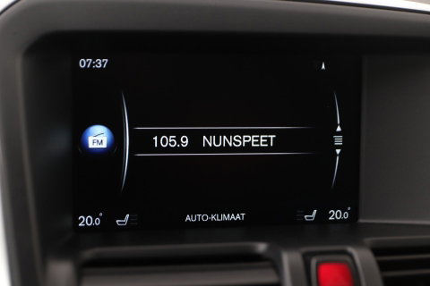 Volvo XC60 2.4 D5 Summum | ACC | Camera | BLIS | Trekhaak | Standkachel | Getint Glas