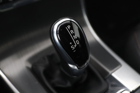 Volvo XC60 2.4 D5 Summum | ACC | Camera | BLIS | Trekhaak | Standkachel | Getint Glas