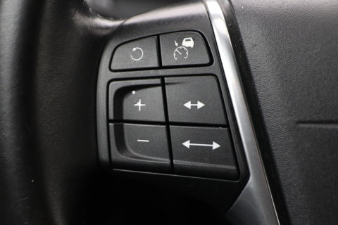 Volvo XC60 2.4 D5 Summum | ACC | Camera | BLIS | Trekhaak | Standkachel | Getint Glas