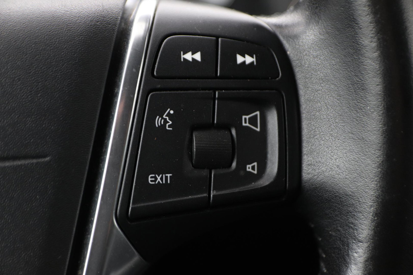 Volvo XC60 2.4 D5 Summum | ACC | Camera | BLIS | Trekhaak | Standkachel | Getint Glas