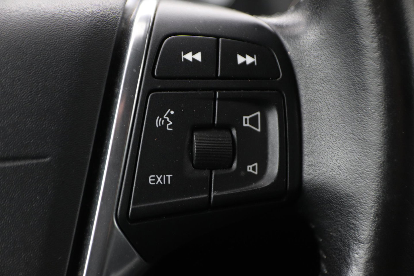Volvo XC60 2.4 D5 Summum | ACC | Camera | BLIS | Trekhaak | Standkachel | Getint Glas