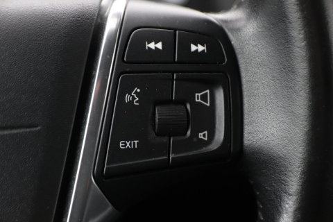 Volvo XC60 2.4 D5 Summum | ACC | Camera | BLIS | Trekhaak | Standkachel | Getint Glas