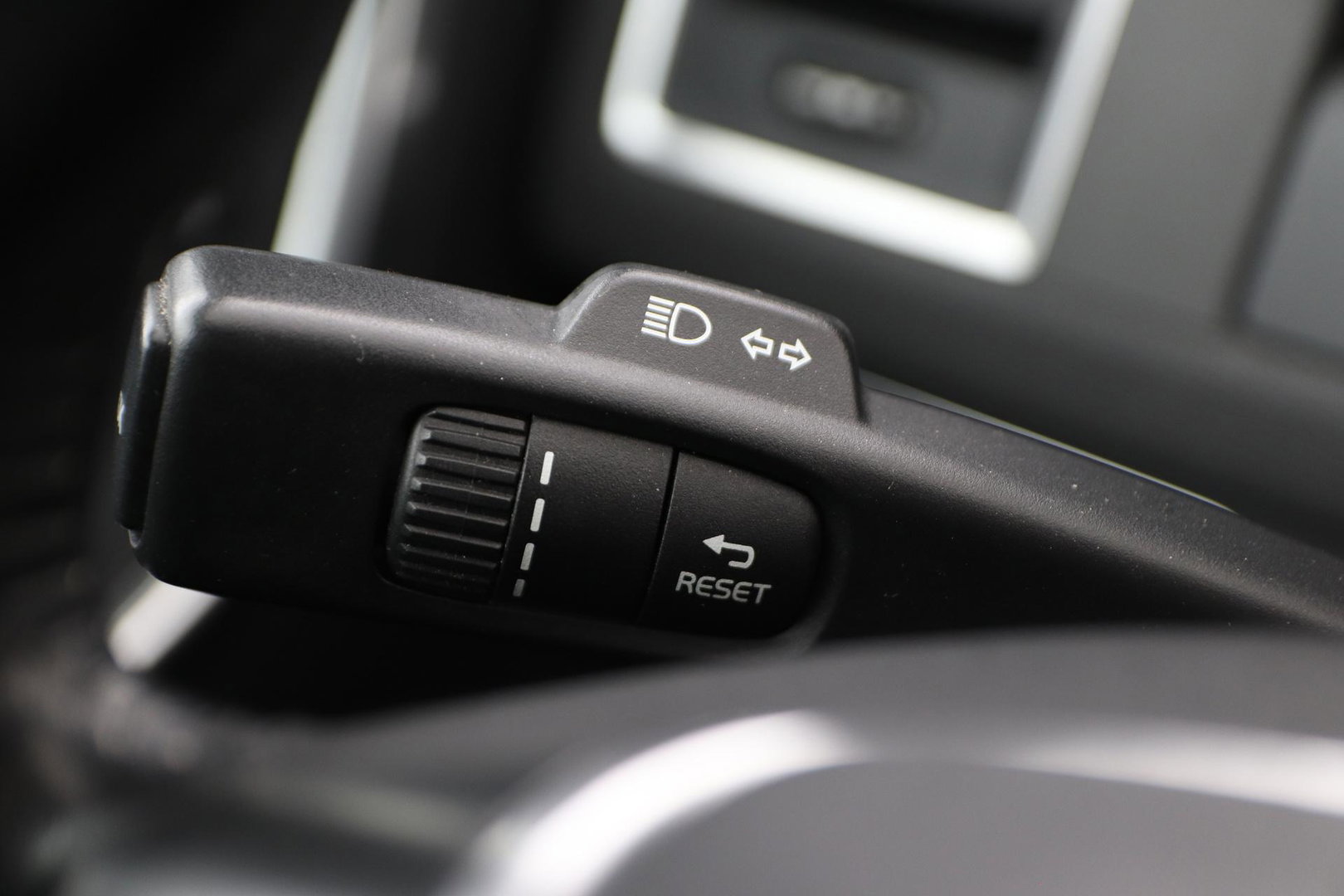 Volvo XC60 2.4 D5 Summum | ACC | Camera | BLIS | Trekhaak | Standkachel | Getint Glas