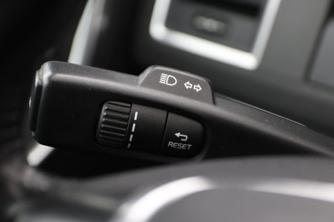 Volvo XC60 2.4 D5 Summum | ACC | Camera | BLIS | Trekhaak | Standkachel | Getint Glas