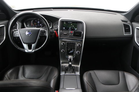 Volvo XC60 2.4 D5 Summum | ACC | Camera | BLIS | Trekhaak | Standkachel | Getint Glas