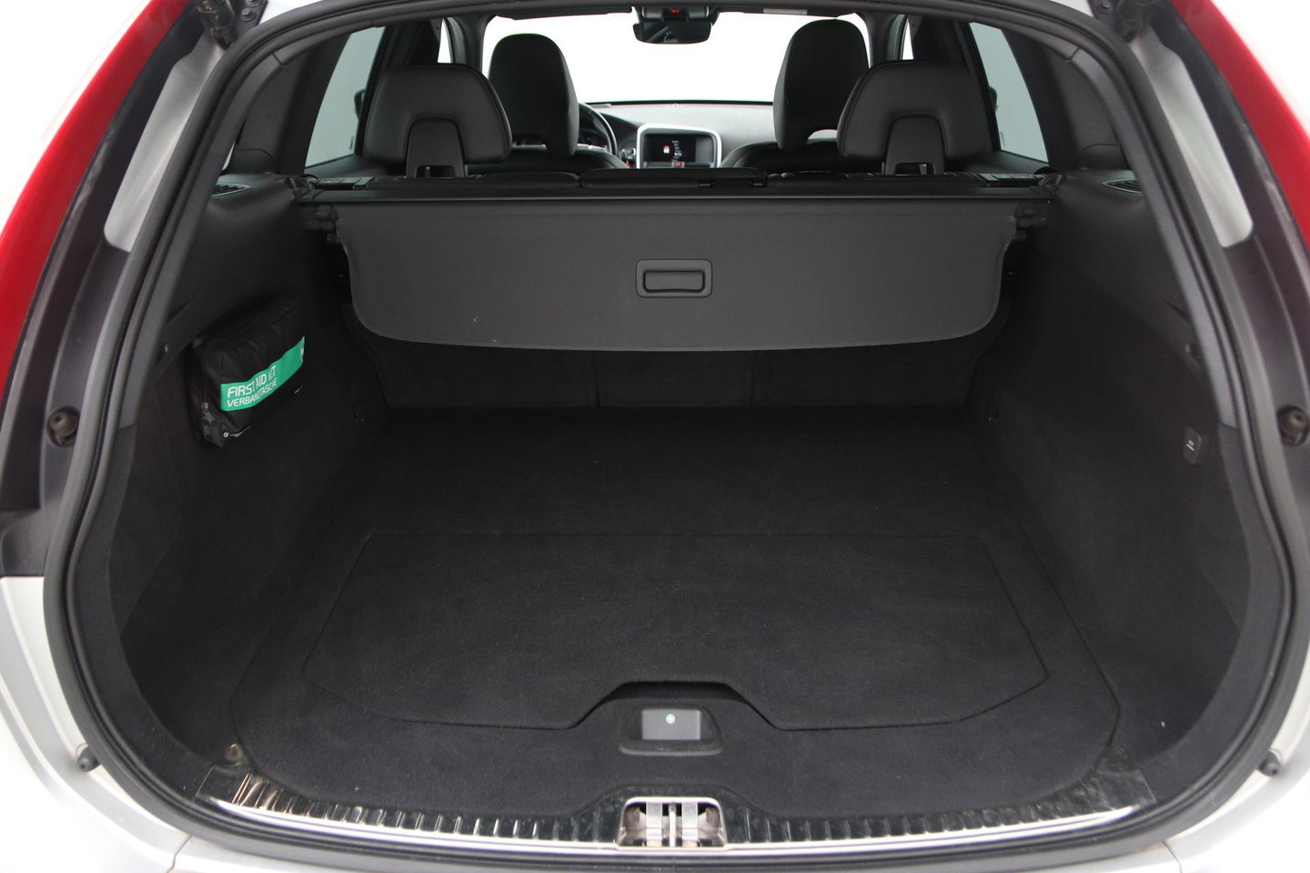 Volvo XC60 2.4 D5 Summum | ACC | Camera | BLIS | Trekhaak | Standkachel | Getint Glas