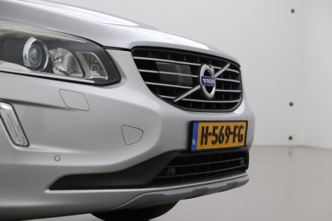 Volvo XC60 2.4 D5 Summum | ACC | Camera | BLIS | Trekhaak | Standkachel | Getint Glas