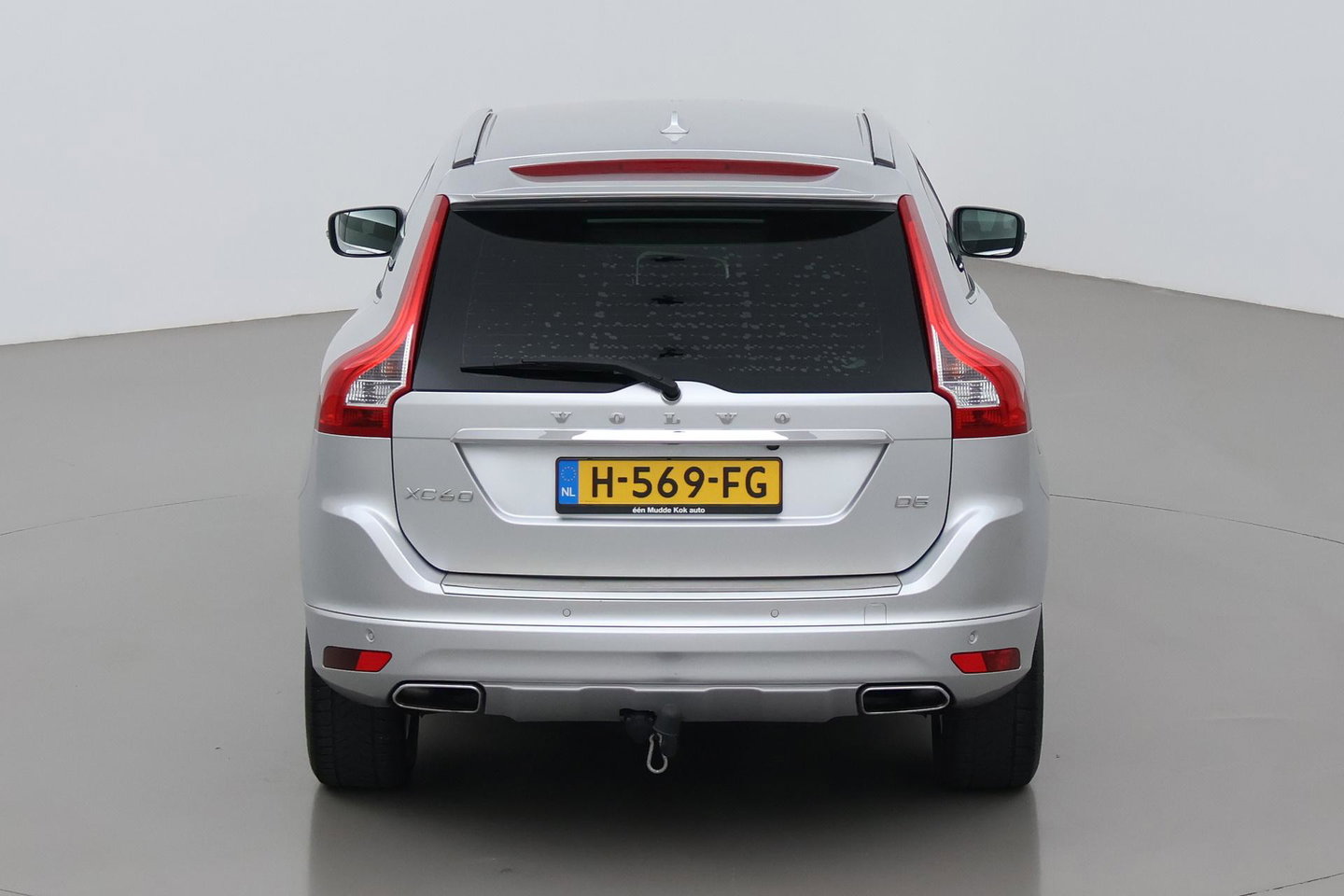 Volvo XC60 2.4 D5 Summum | ACC | Camera | BLIS | Trekhaak | Standkachel | Getint Glas