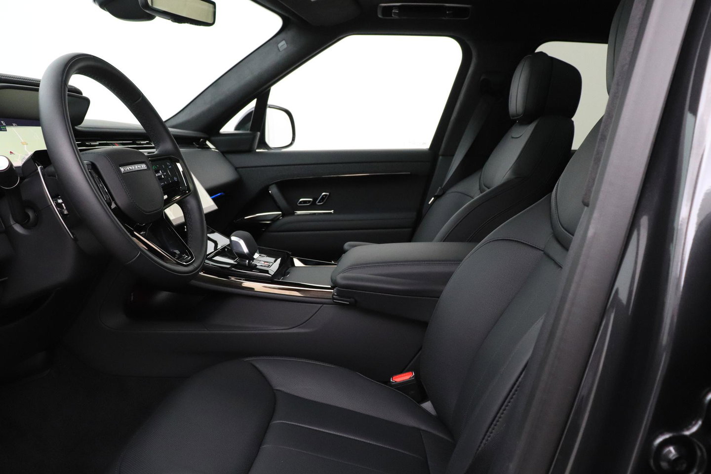 Land Rover Range Rover Sport 3.0 P550e Autobiography PHEV | Black Pack | Massage | Meridian Surround | Koelbox | ClearSight | Trekhaak | 23 Inch