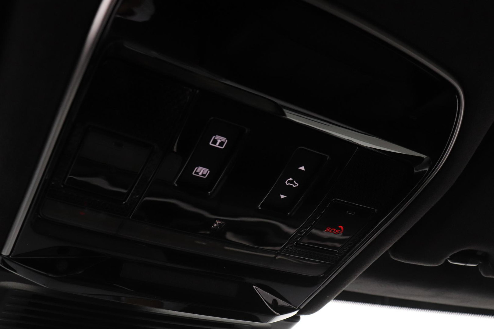 Land Rover Range Rover Sport 3.0 P550e Autobiography PHEV | Black Pack | Massage | Meridian Surround | Koelbox | ClearSight | Trekhaak | 23 Inch