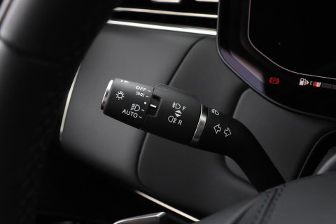 Land Rover Range Rover Sport 3.0 P550e Autobiography PHEV | Black Pack | Massage | Meridian Surround | Koelbox | ClearSight | Trekhaak | 23 Inch
