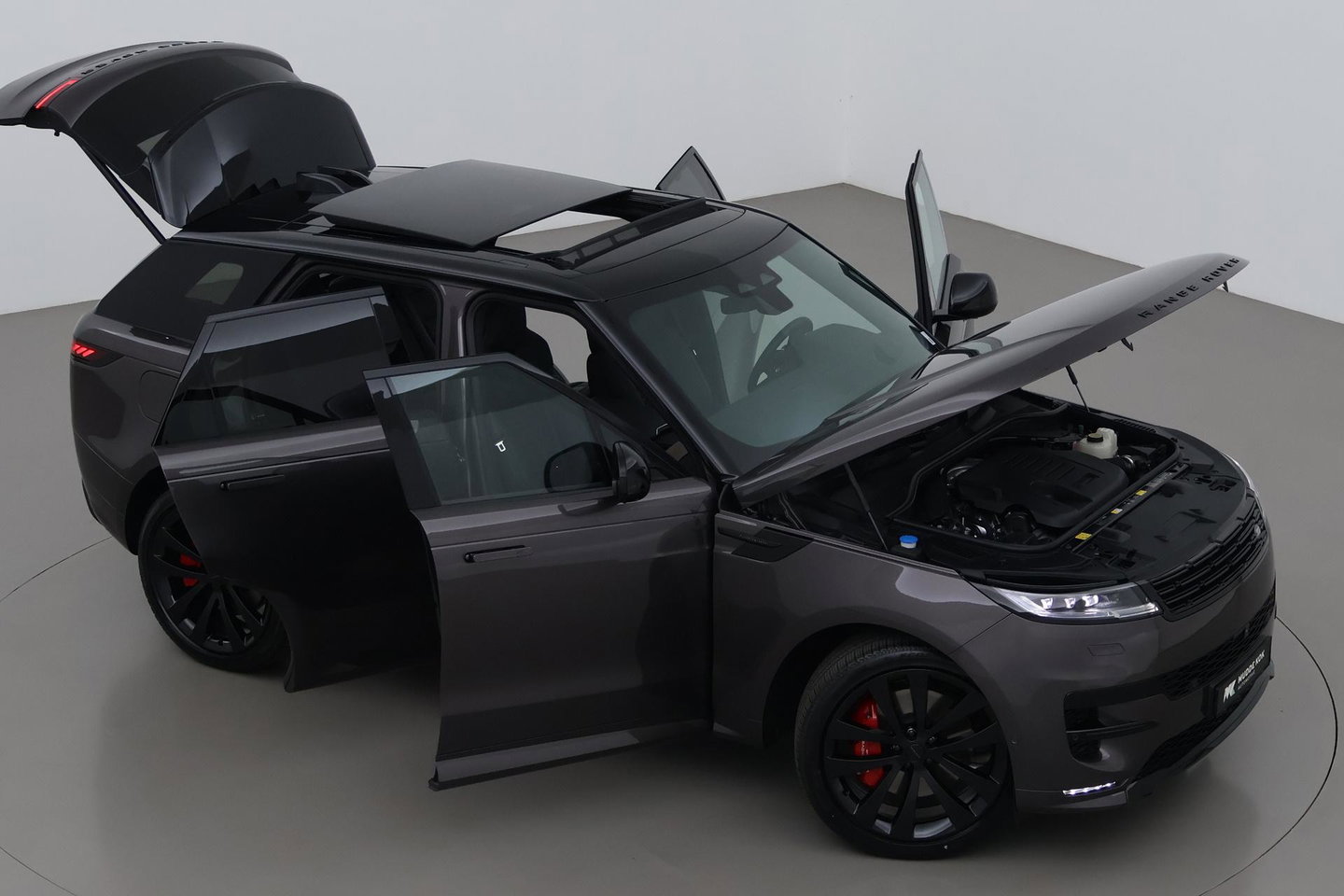 Land Rover Range Rover Sport 3.0 P550e Autobiography PHEV | Black Pack | Massage | Meridian Surround | Koelbox | ClearSight | Trekhaak | 23 Inch