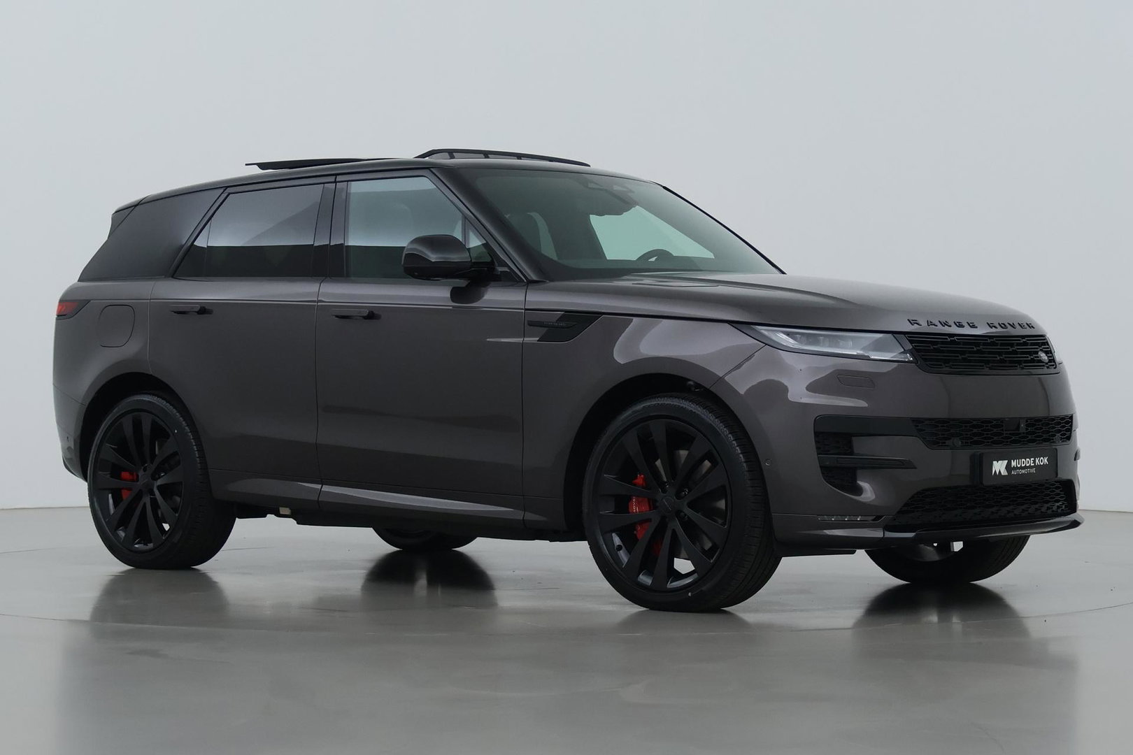 Land Rover Range Rover Sport 3.0 P550e Autobiography PHEV | Black Pack | Massage | Meridian Surround | Koelbox | ClearSight | Trekhaak | 23 Inch