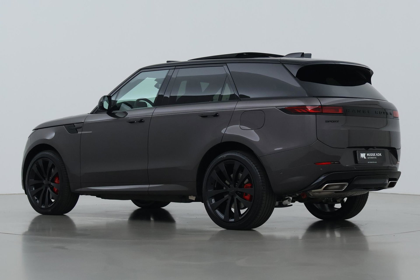 Land Rover Range Rover Sport 3.0 P550e Autobiography PHEV | Black Pack | Massage | Meridian Surround | Koelbox | ClearSight | Trekhaak | 23 Inch