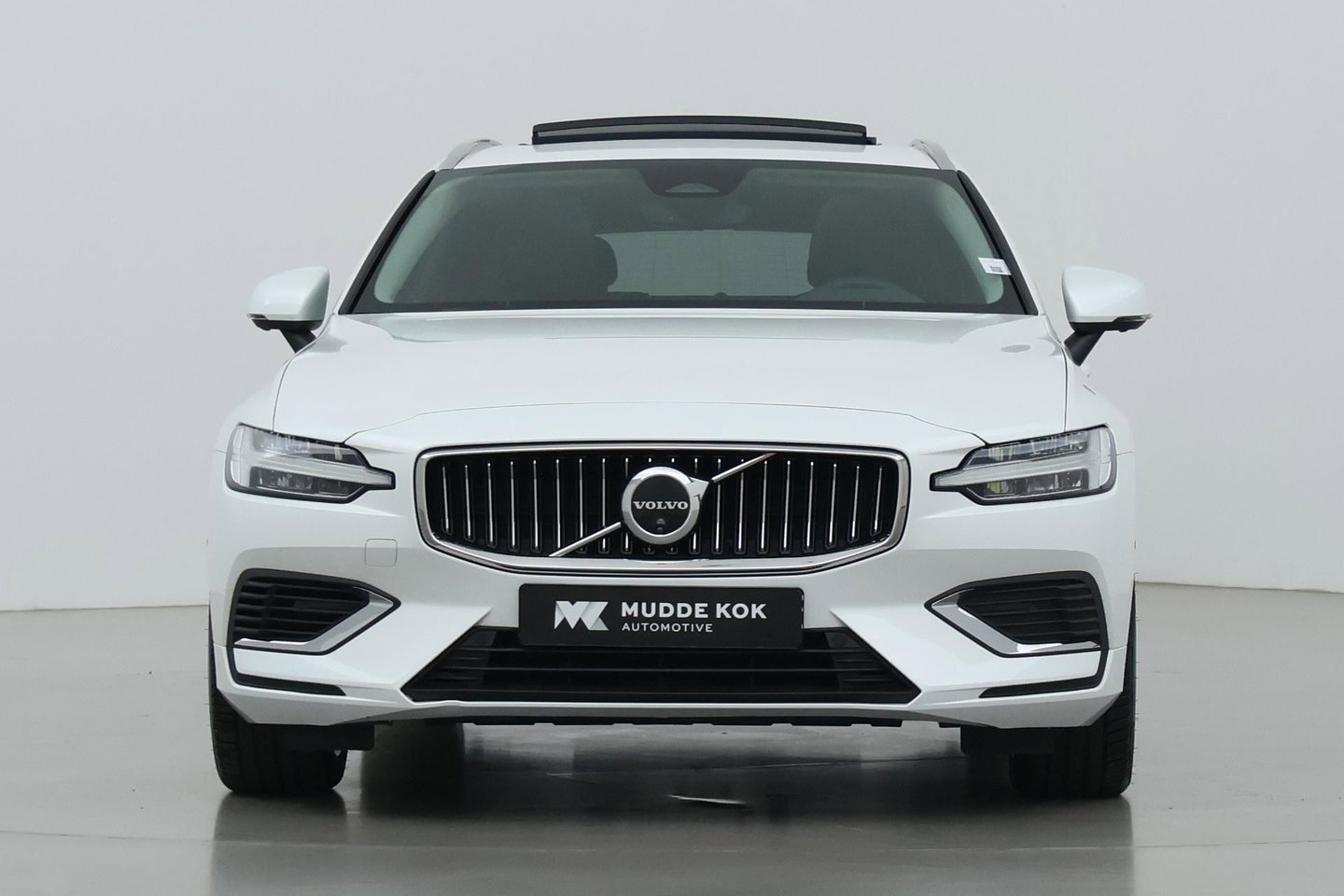 Volvo V60 T8 Plug-in hybrid Plus Bright | ACC | Panoramadak | Harman/Kardon | 360° Camera | Head-Up | BLIS | Stoel+Stuurverwarming