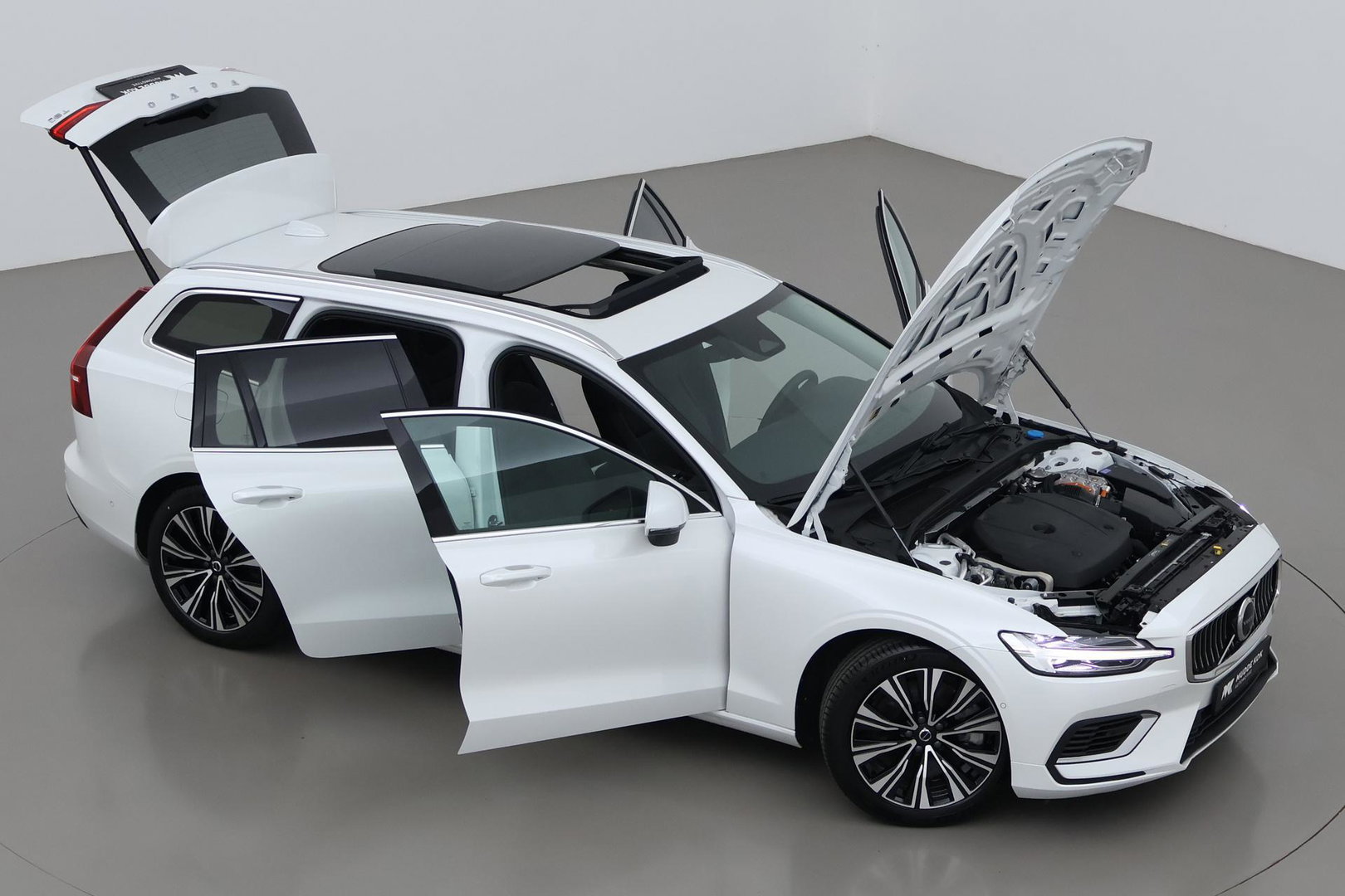 Volvo V60 T8 Plug-in hybrid Plus Bright | ACC | Panoramadak | Harman/Kardon | 360° Camera | Head-Up | BLIS | Stoel+Stuurverwarming