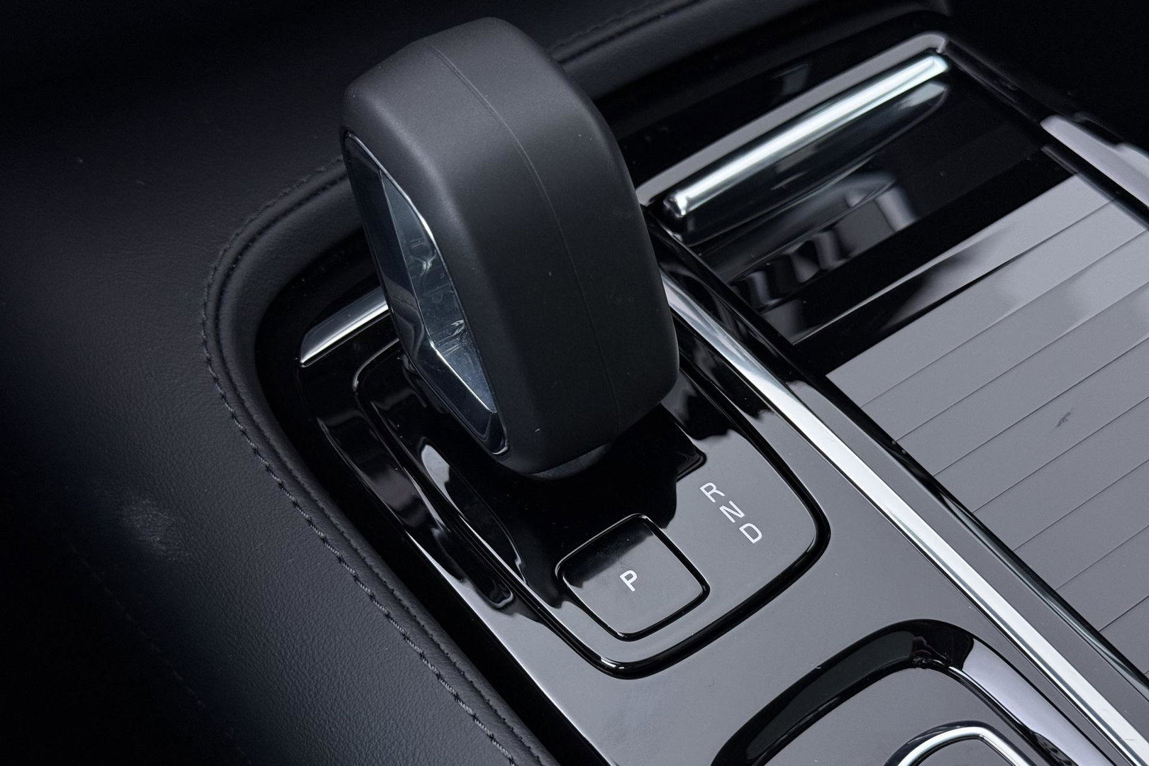 Volvo V60 T8 Plug-in hybrid Plus Bright | ACC | Panoramadak | Harman/Kardon | 360° Camera | Head-Up | BLIS | Stoel+Stuurverwarming