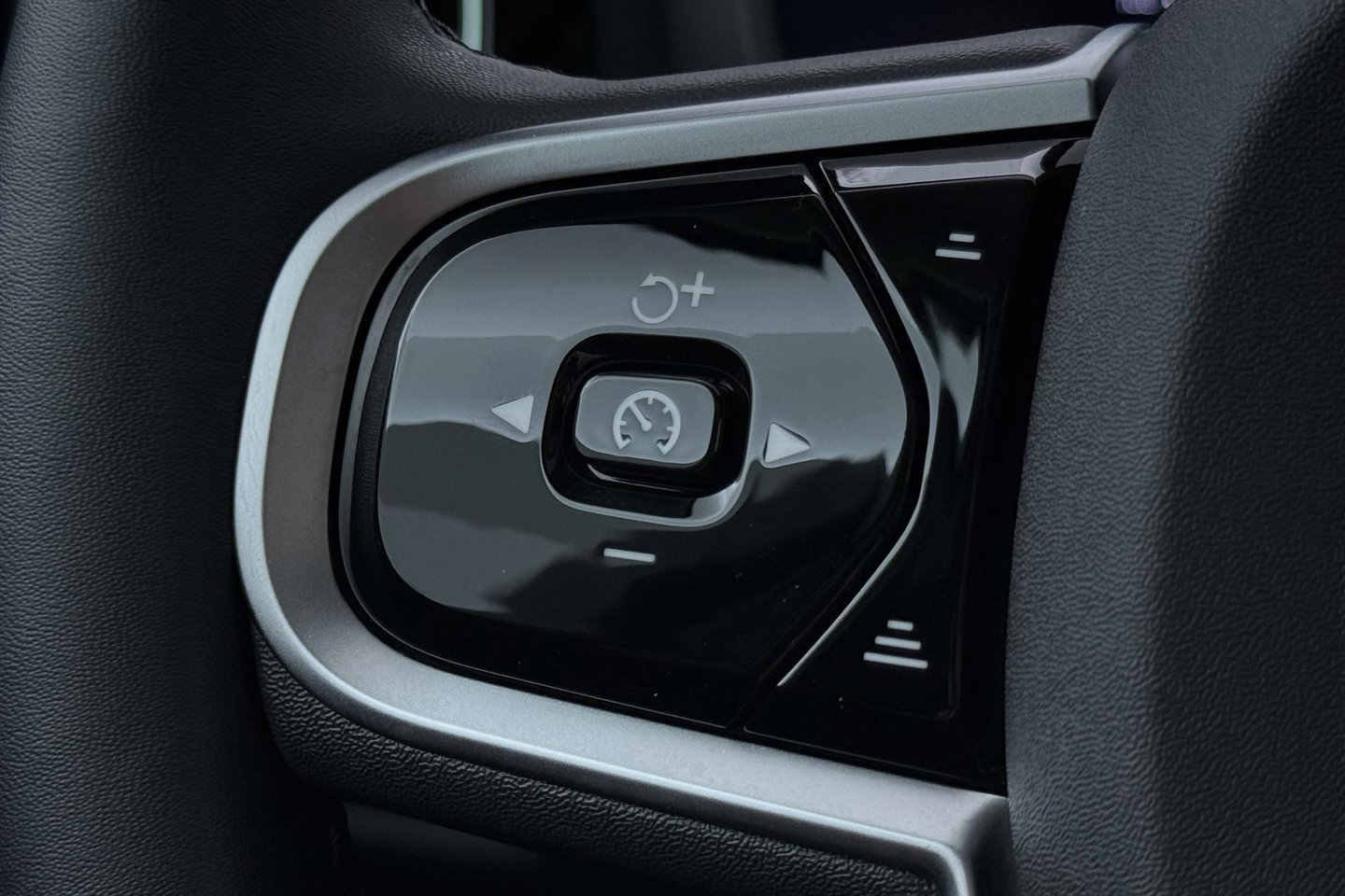 Volvo V60 T8 Plug-in hybrid Plus Bright | ACC | Panoramadak | Harman/Kardon | 360° Camera | Head-Up | BLIS | Stoel+Stuurverwarming