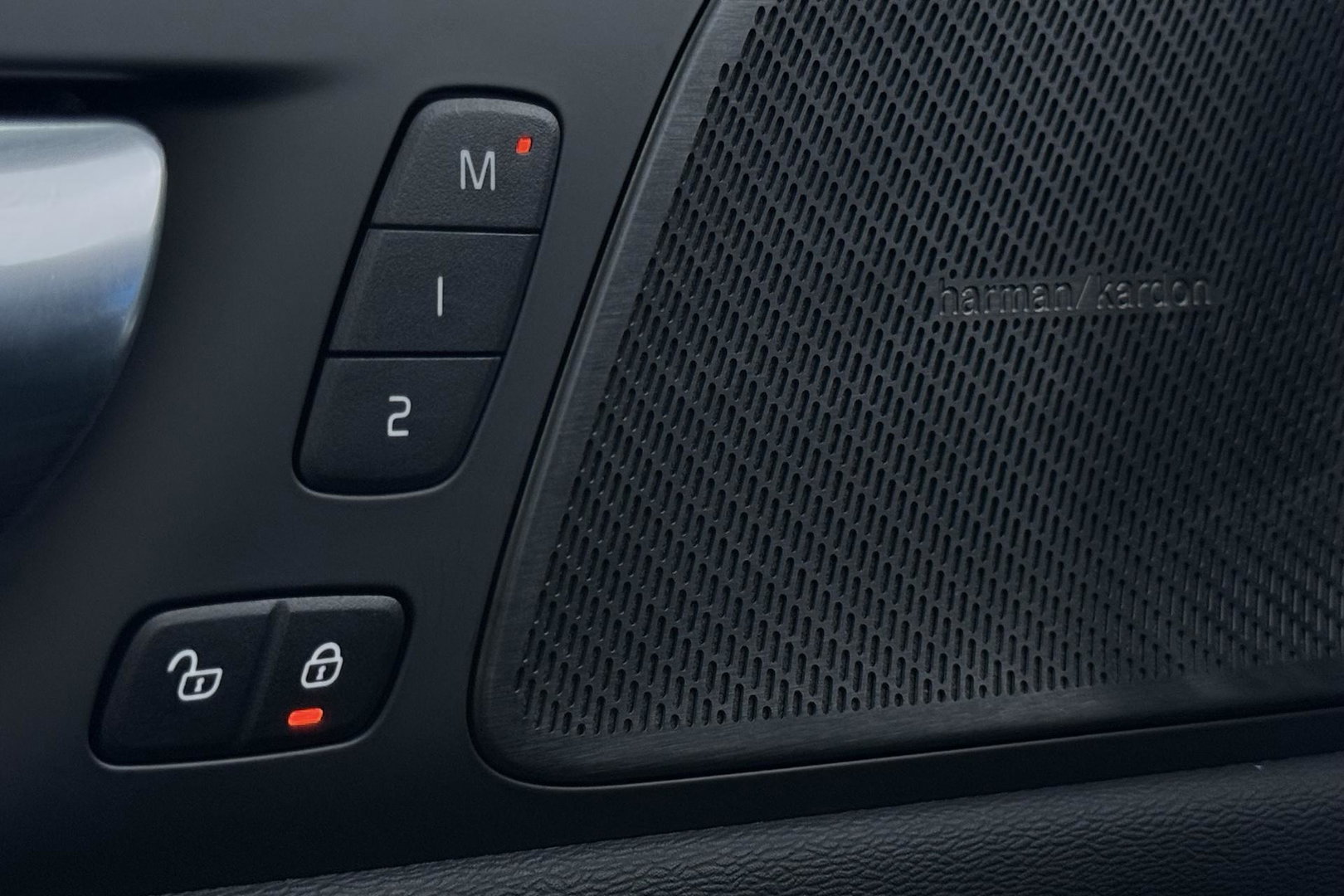 Volvo V60 T8 Plug-in hybrid Plus Bright | ACC | Panoramadak | Harman/Kardon | 360° Camera | Head-Up | BLIS | Stoel+Stuurverwarming