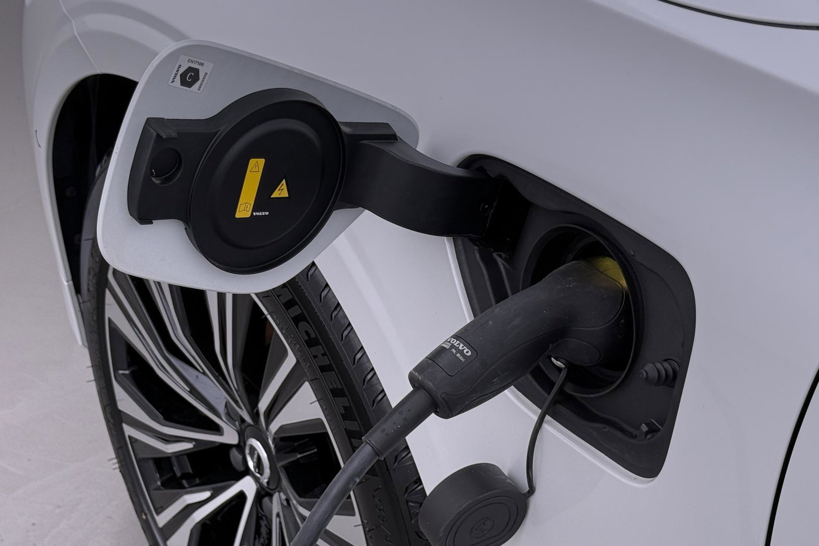 Volvo V60 T8 Plug-in hybrid Plus Bright | ACC | Panoramadak | Harman/Kardon | 360° Camera | Head-Up | BLIS | Stoel+Stuurverwarming
