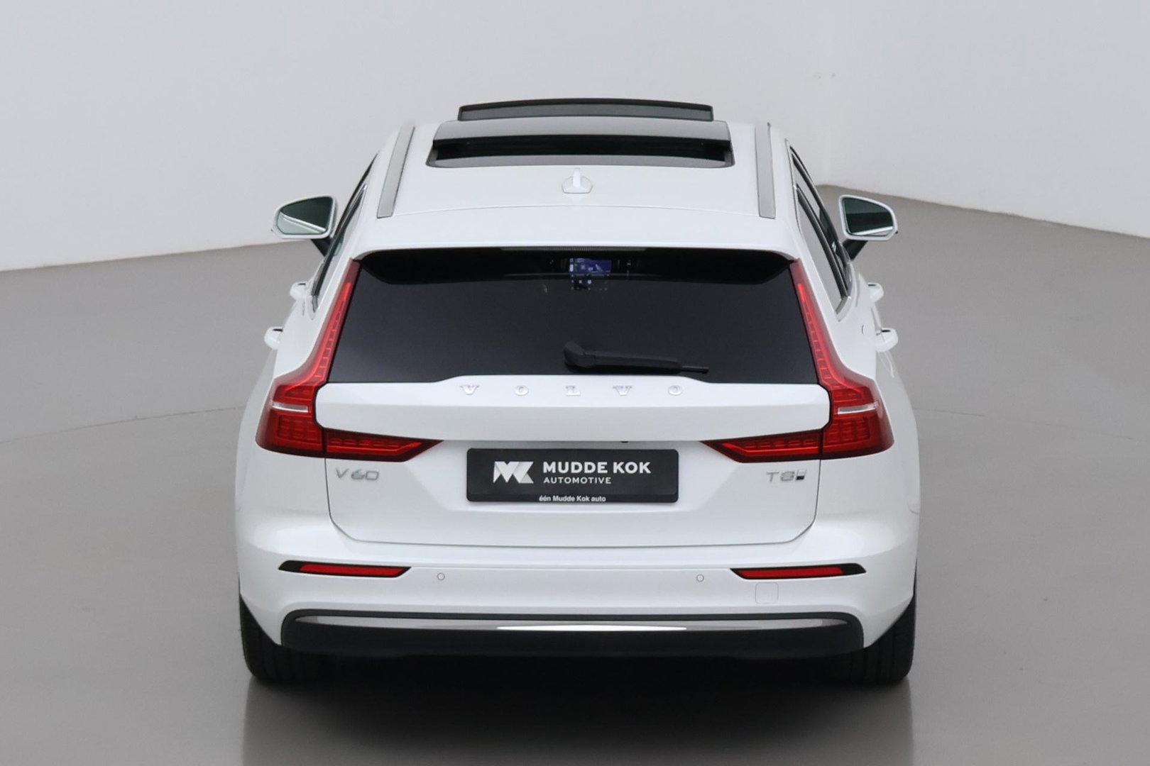 Volvo V60 T8 Plug-in hybrid Plus Bright | ACC | Panoramadak | Harman/Kardon | 360° Camera | Head-Up | BLIS | Stoel+Stuurverwarming