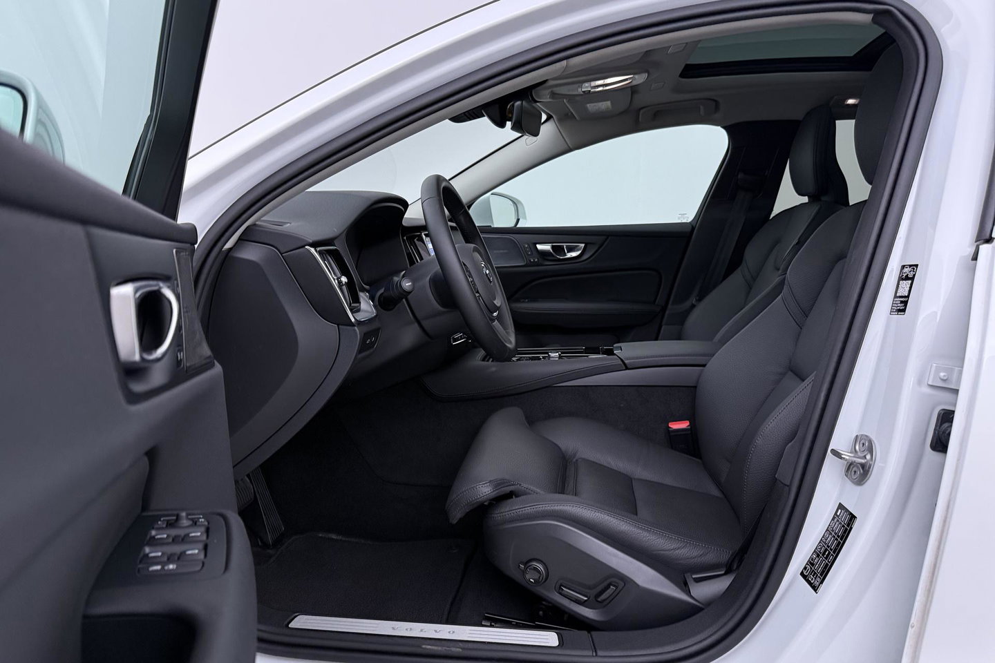Volvo V60 T8 Plug-in hybrid Plus Bright | ACC | Panoramadak | Harman/Kardon | 360° Camera | Head-Up | BLIS | Stoel+Stuurverwarming
