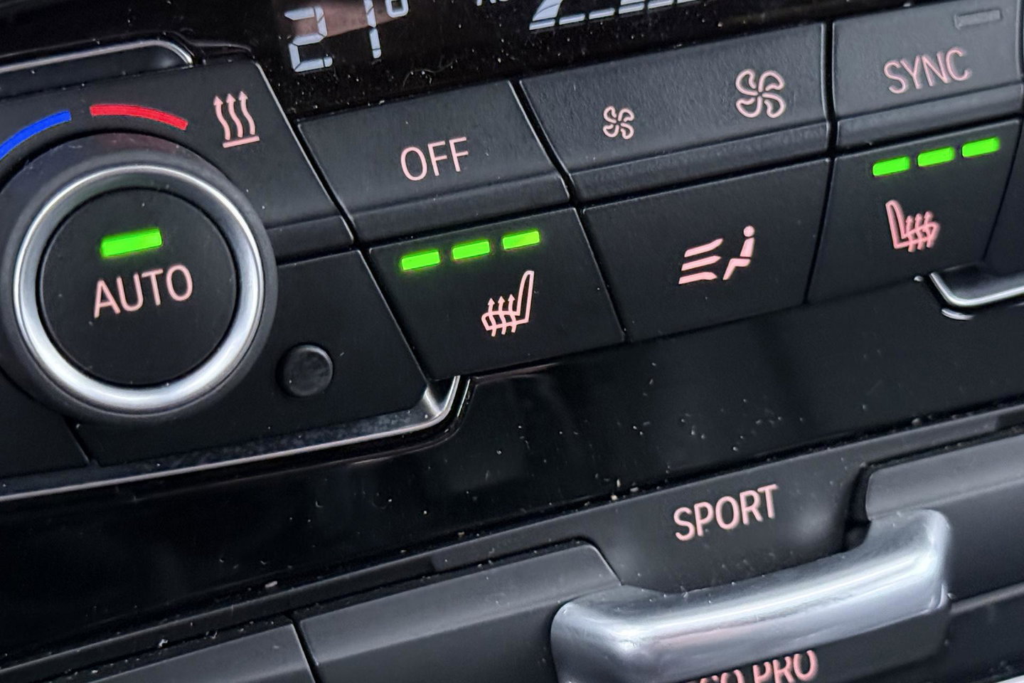 BMW 2 Serie Active Tourer 225i xDrive High Executive | Leder | Stoelverwarming | Camera | PDC V+A