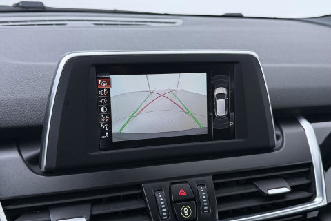 BMW 2 Serie Active Tourer 225i xDrive High Executive | Leder | Stoelverwarming | Camera | PDC V+A