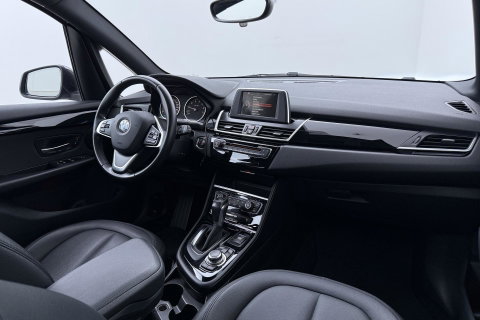 BMW 2 Serie Active Tourer 225i xDrive High Executive | Leder | Stoelverwarming | Camera | PDC V+A