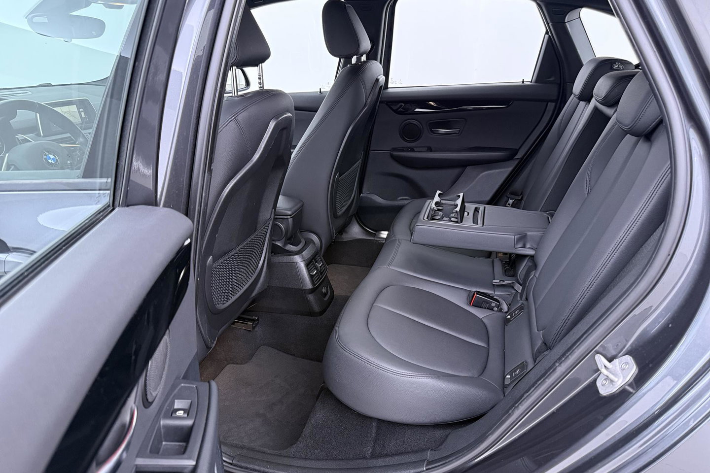 BMW 2 Serie Active Tourer 225i xDrive High Executive | Leder | Stoelverwarming | Camera | PDC V+A
