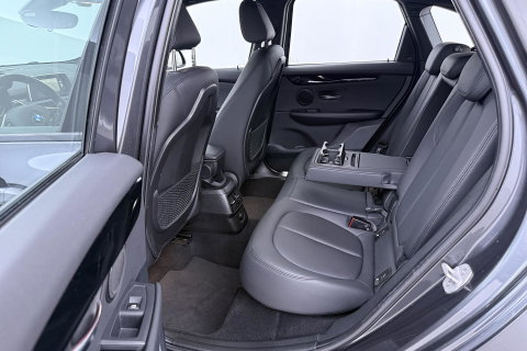 BMW 2 Serie Active Tourer 225i xDrive High Executive | Leder | Stoelverwarming | Camera | PDC V+A